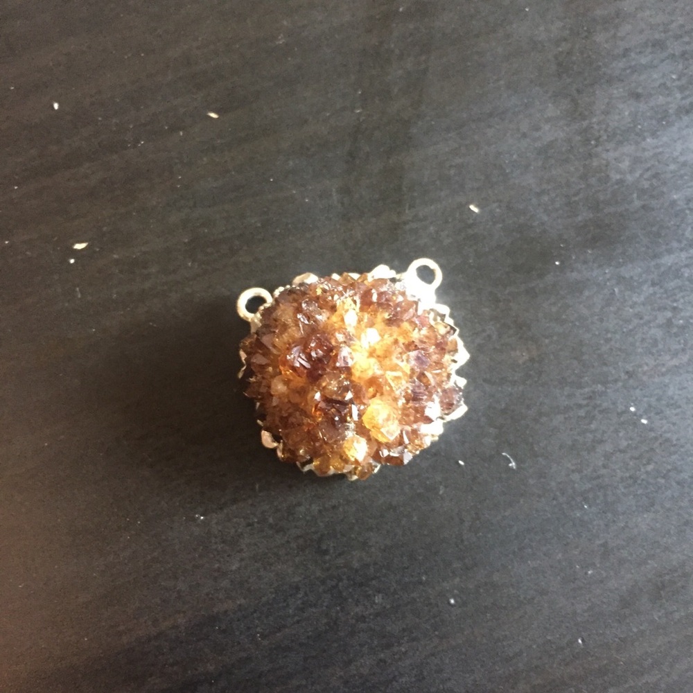 3/$20 ⚡️ NWOT Smoky Druzy quartz pendant